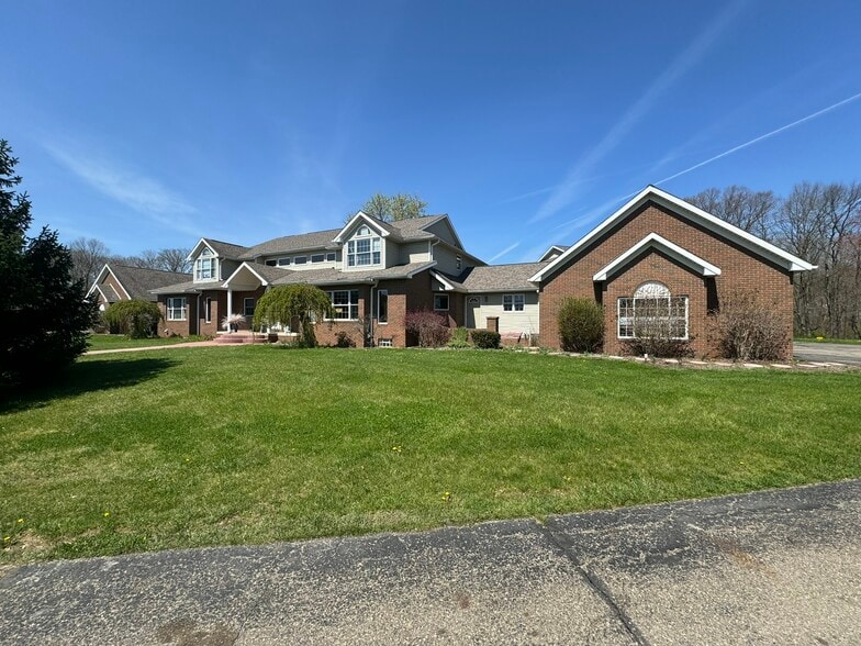 1173 Manchester Ave SW, North Lawrence, OH for sale - Building Photo - Image 3 of 45