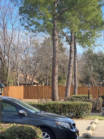 1118 Brady Dr, Irving, TX for sale - Building Photo - Image 1 of 7