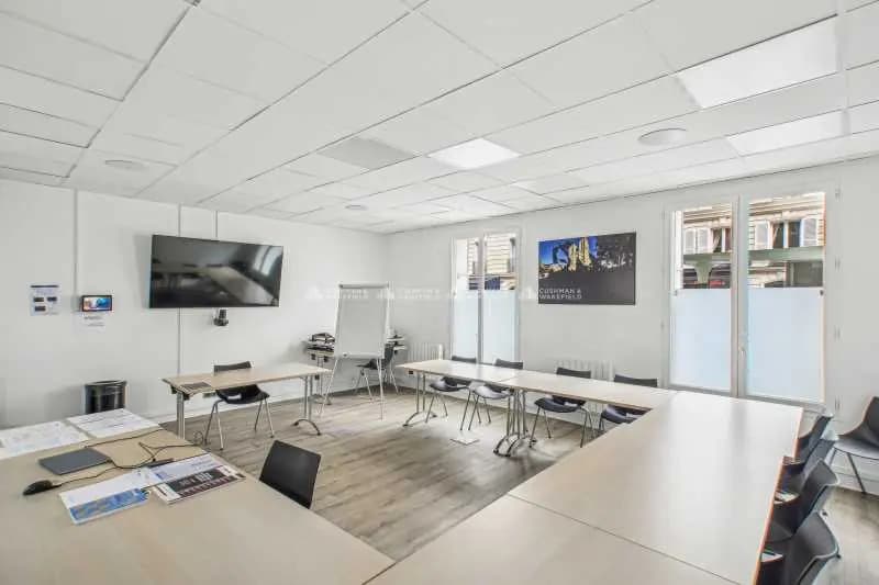 175 Rue De Courcelles, Paris for lease - Interior Photo - Image 1 of 1