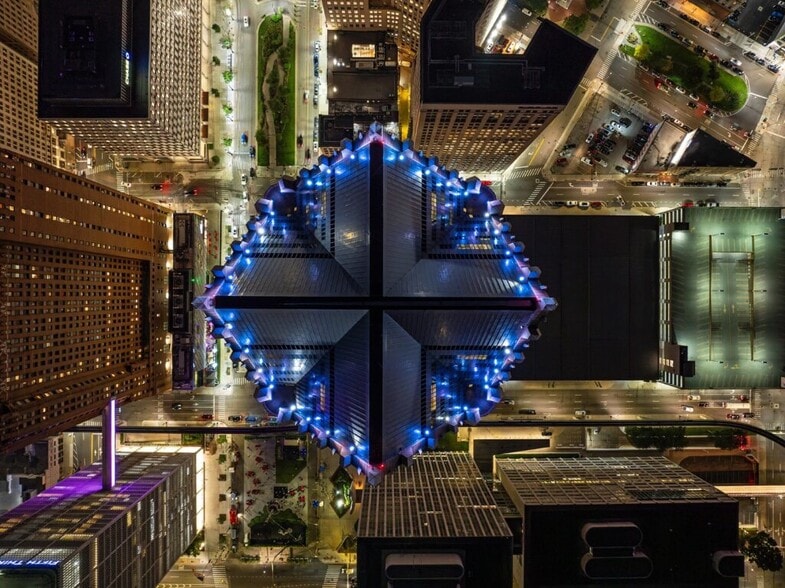 500 Woodward Ave, Detroit, MI for lease - Building Photo - Image 2 of 15