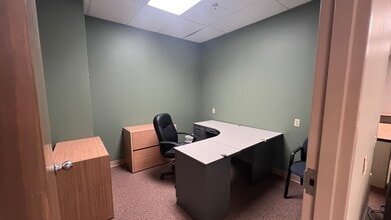 2402 Wildwood Ave, North Little Rock, AR for lease Building Photo- Image 2 of 12