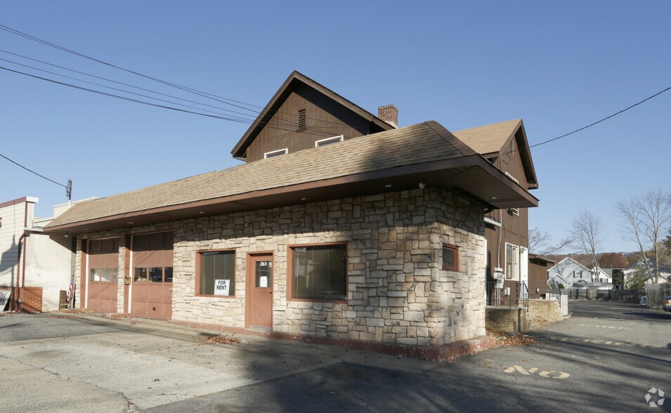 261 W Union Ave, Bound Brook, NJ for sale - Primary Photo - Image 1 of 1