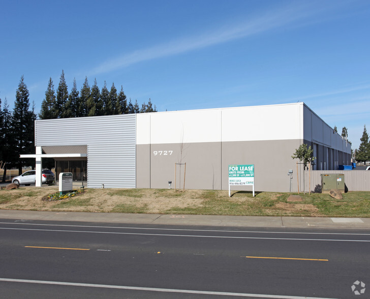 9727 Business Park Dr, Sacramento, CA for lease - Building Photo - Image 2 of 4