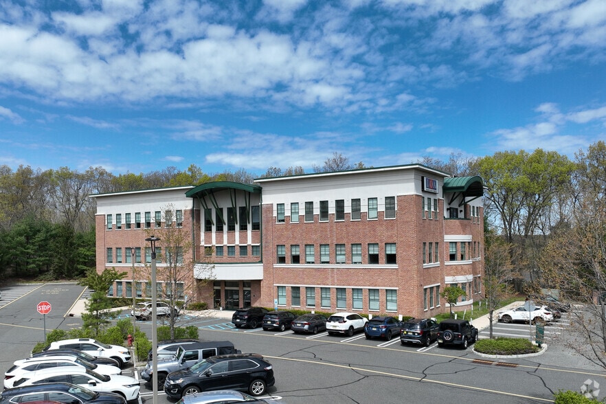 1451 State Route 34, Wall Township, NJ for lease - Primary Photo - Image 1 of 27