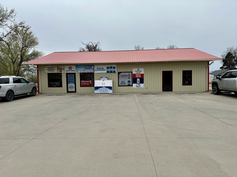 405 W Carthage St, Meade, KS for sale - Building Photo - Image 2 of 33