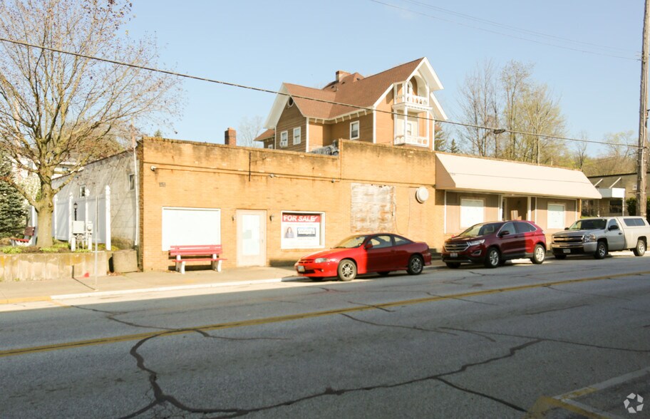 10675 Main St, Mantua, OH 44255