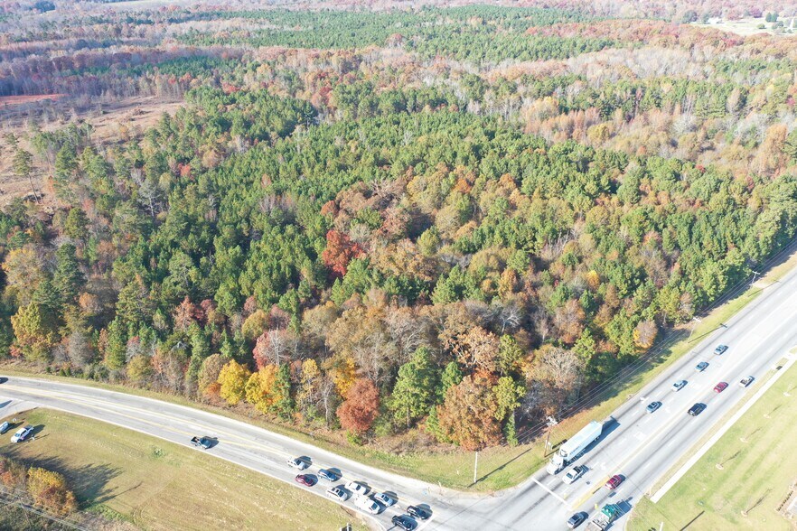 Bessie, Piedmont, SC for sale - Primary Photo - Image 1 of 4