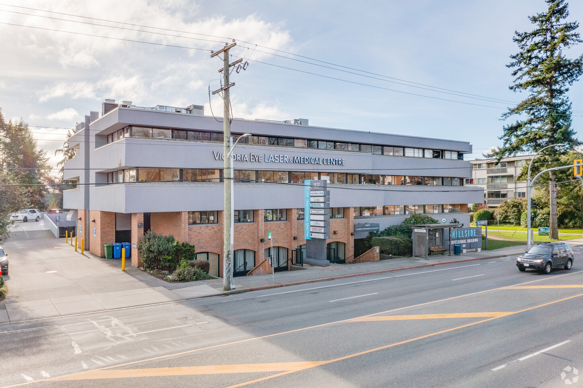1537 Hillside Ave, Victoria, BC V8T 4Y2