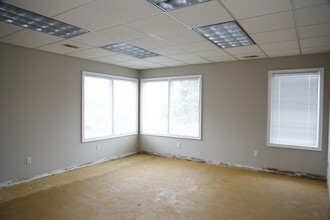 7000 Hampton Ctr, Morgantown, WV for lease Interior Photo- Image 2 of 2