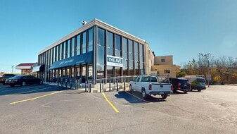 Bond Plaza - Fulfillment Center