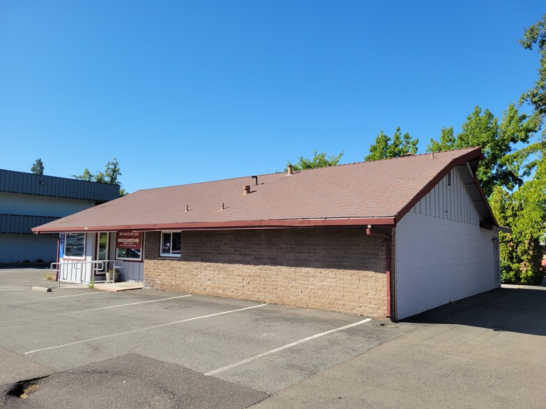 1055 Grass Valley Hwy, Auburn, CA for lease - Building Photo - Image 3 of 26