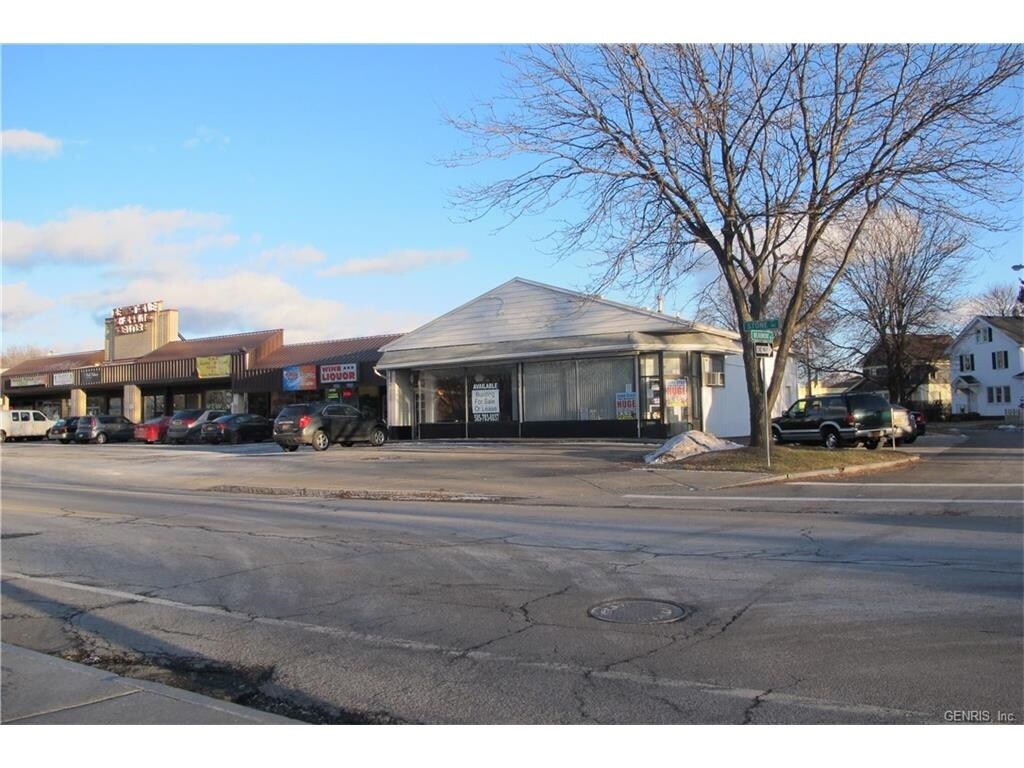 597 Stone Rd, Greece, NY 14616