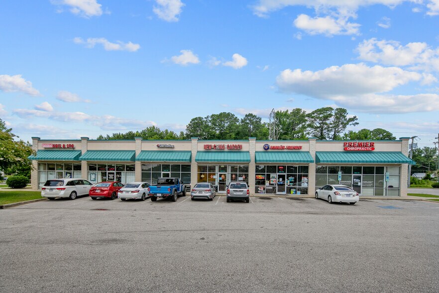 590 Cedar Creek Rd, Fayetteville, NC for lease - Building Photo - Image 1 of 3