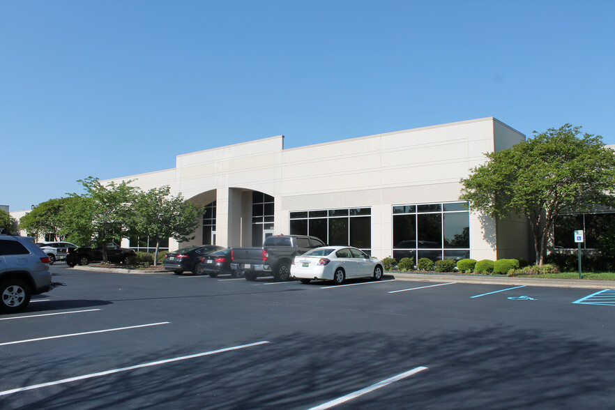 100 Quality Cir NW, Huntsville, AL for lease - Building Photo - Image 1 of 16