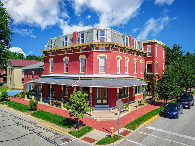 202 N Walnut St, North Manchester, IN for sale - Building Photo - Image 1 of 1