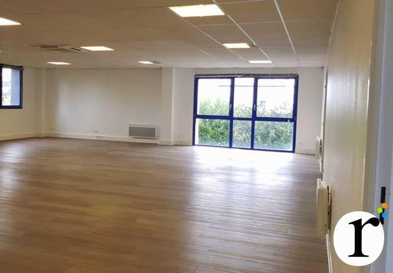 Office in VILLENEUVE-D'ASCQ for lease - Interior Photo - Image 2 of 4