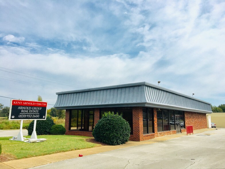 710 S Caraway Rd, Jonesboro, AR 72401