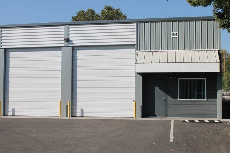 5628 W Clearwater Ave, Kennewick, WA for lease - Building Photo - Image 1 of 12