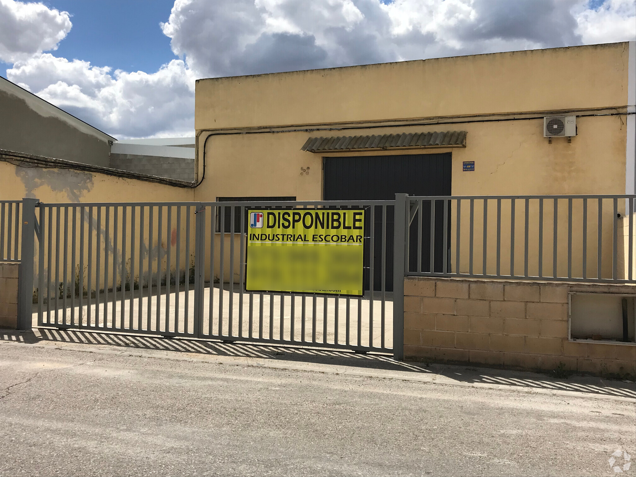 Industrial in Arganda del Rey, MAD for sale Primary Photo- Image 1 of 9