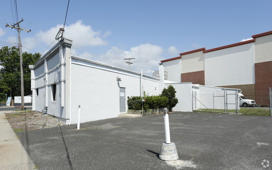 222 State Route 35 N, Neptune, NJ for lease - Building Photo - Image 3 of 13