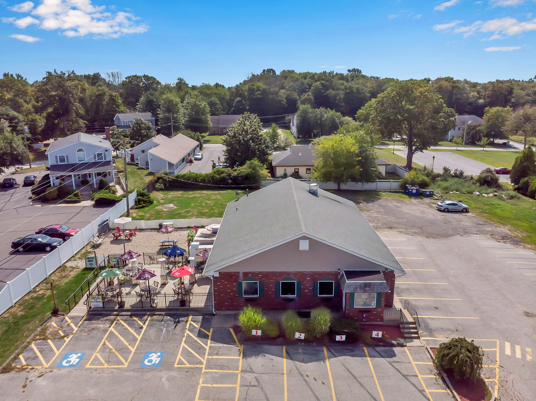 5054 Main St, Hebron, CT 06248 FennAgains