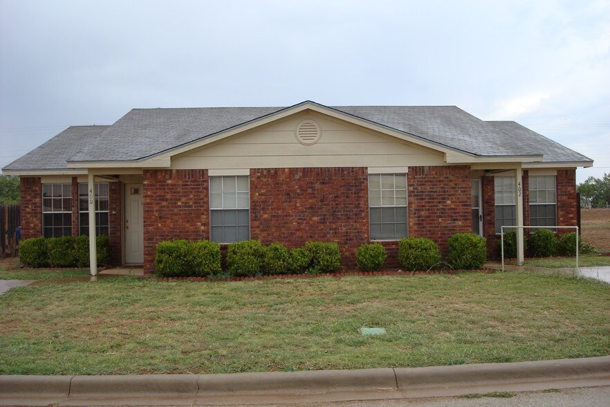 100315 Dr, Winters, TX 79567