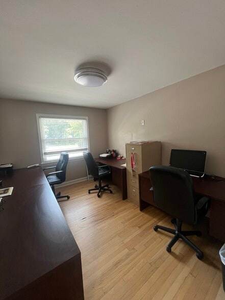 537 Folly Rd, Charleston, SC for lease - Building Photo - Image 2 of 40