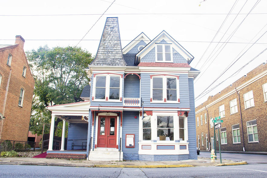 200 W Burke St, Martinsburg, WV for sale - Building Photo - Image 1 of 1