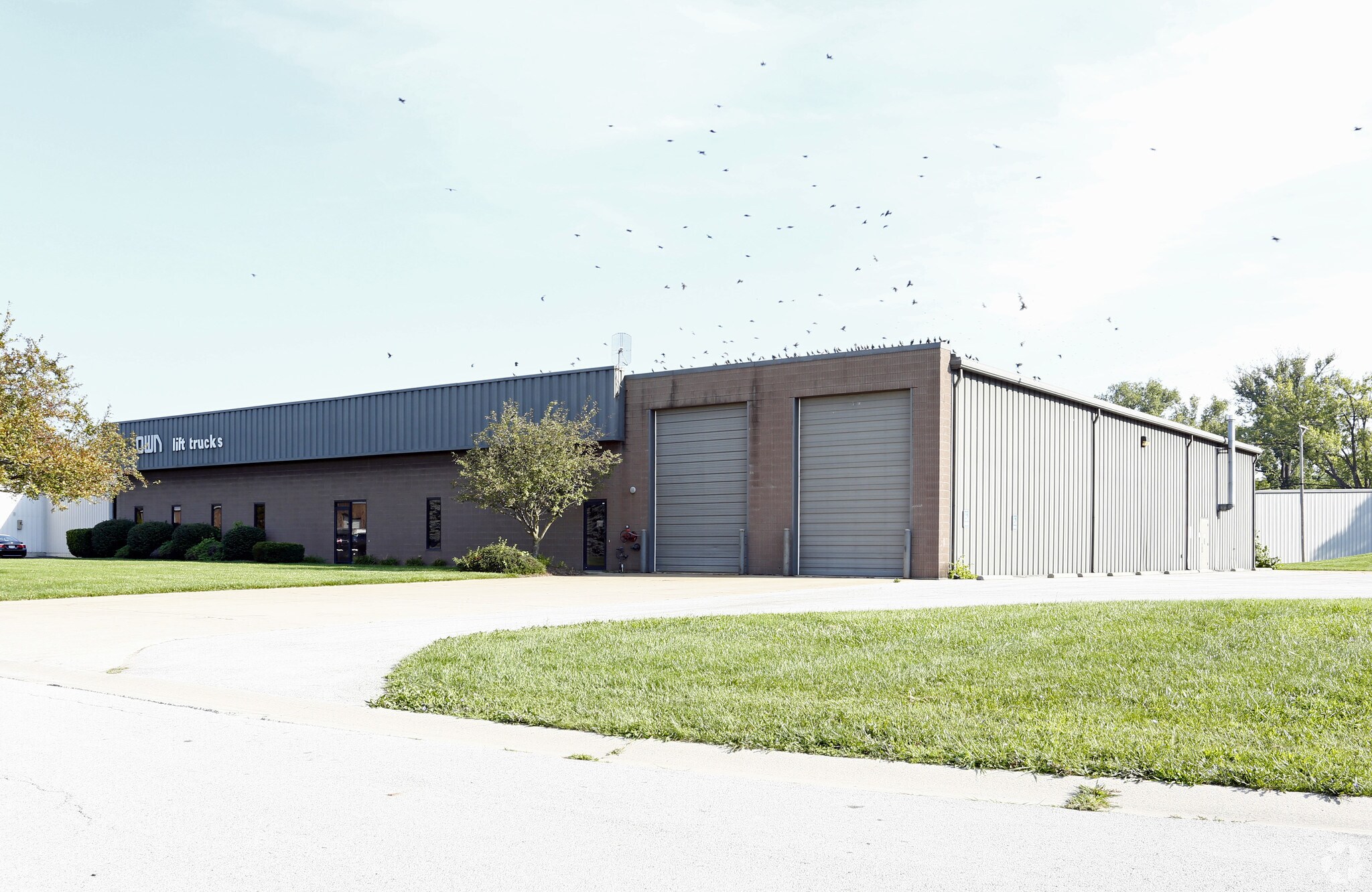 5940 American Rd E, Toledo, OH for sale Primary Photo- Image 1 of 1