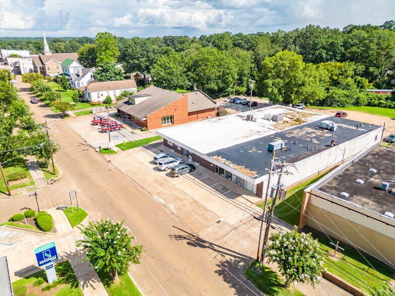 403 Summit St, Winona, MS for sale - Primary Photo - Image 1 of 1