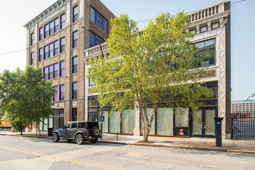 2206 Locust St, Saint Louis, MO for lease - Building Photo - Image 1 of 59