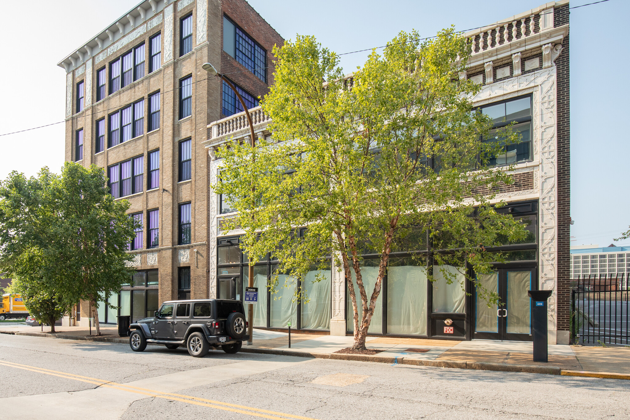 2206 Locust St, Saint Louis, MO for lease Building Photo- Image 1 of 60