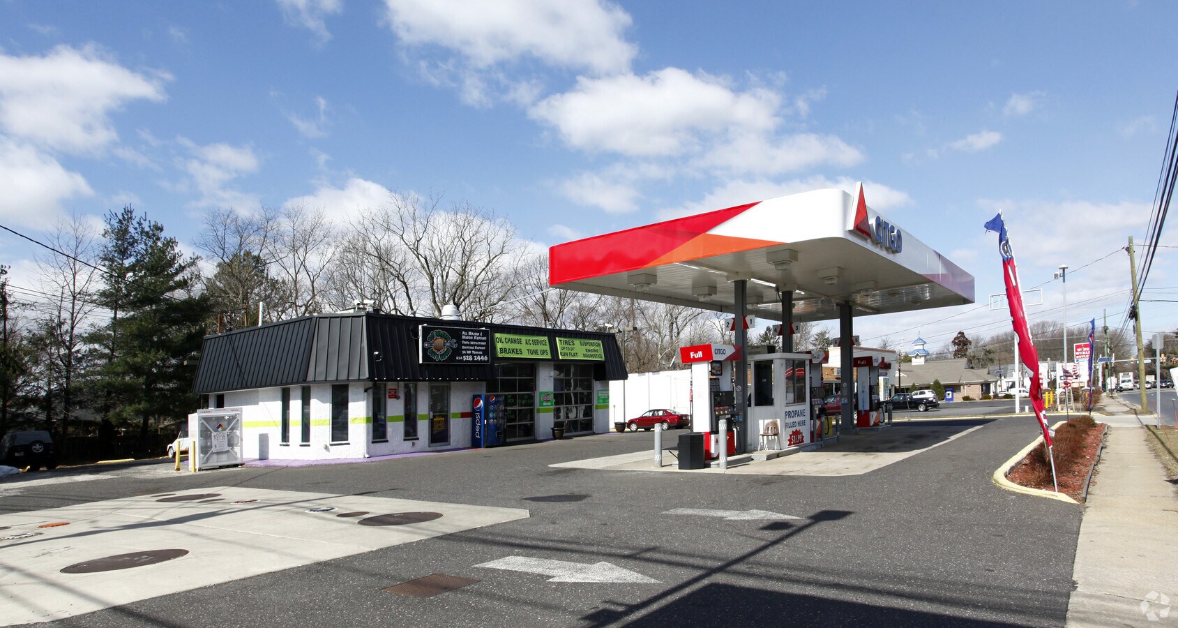 18 Haddonfield Berlin Rd, Voorhees, NJ 08043