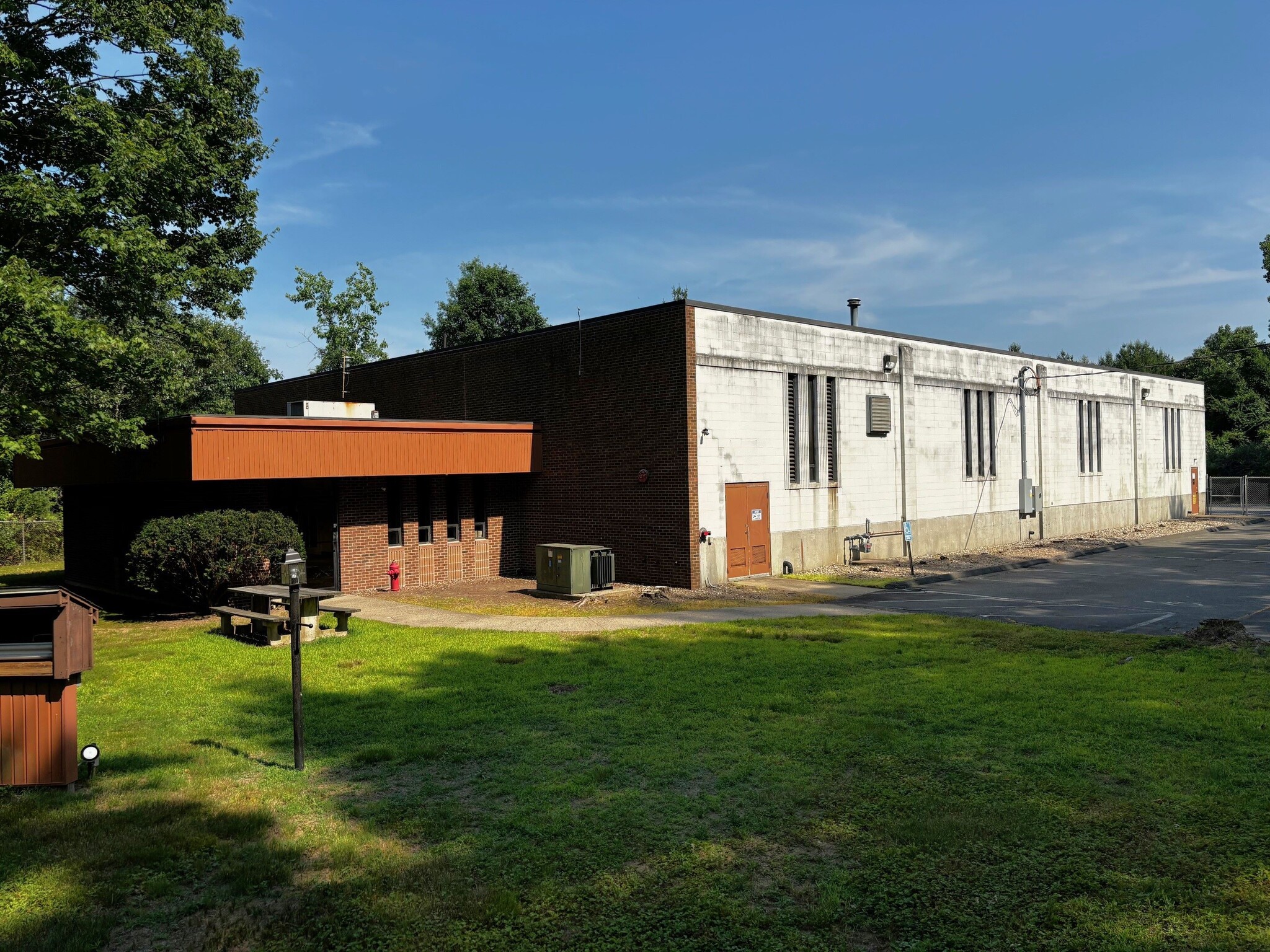 30 Cross St, Bristol, Ct 06010 - Industrial For Lease 