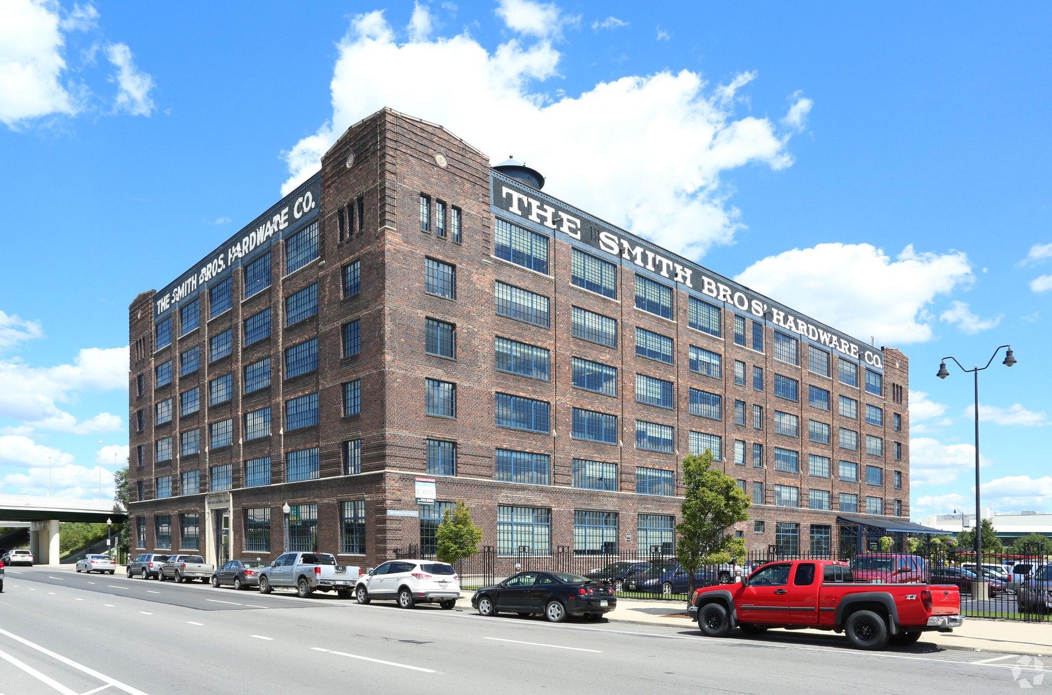 580 N 4th St, Columbus, OH 43215 The Smith Bros. Hardware Co