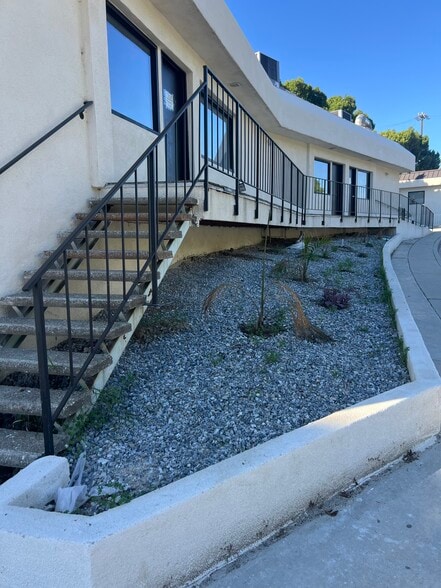 5411 Valley Blvd, Los Angeles, CA for lease - Building Photo - Image 2 of 17