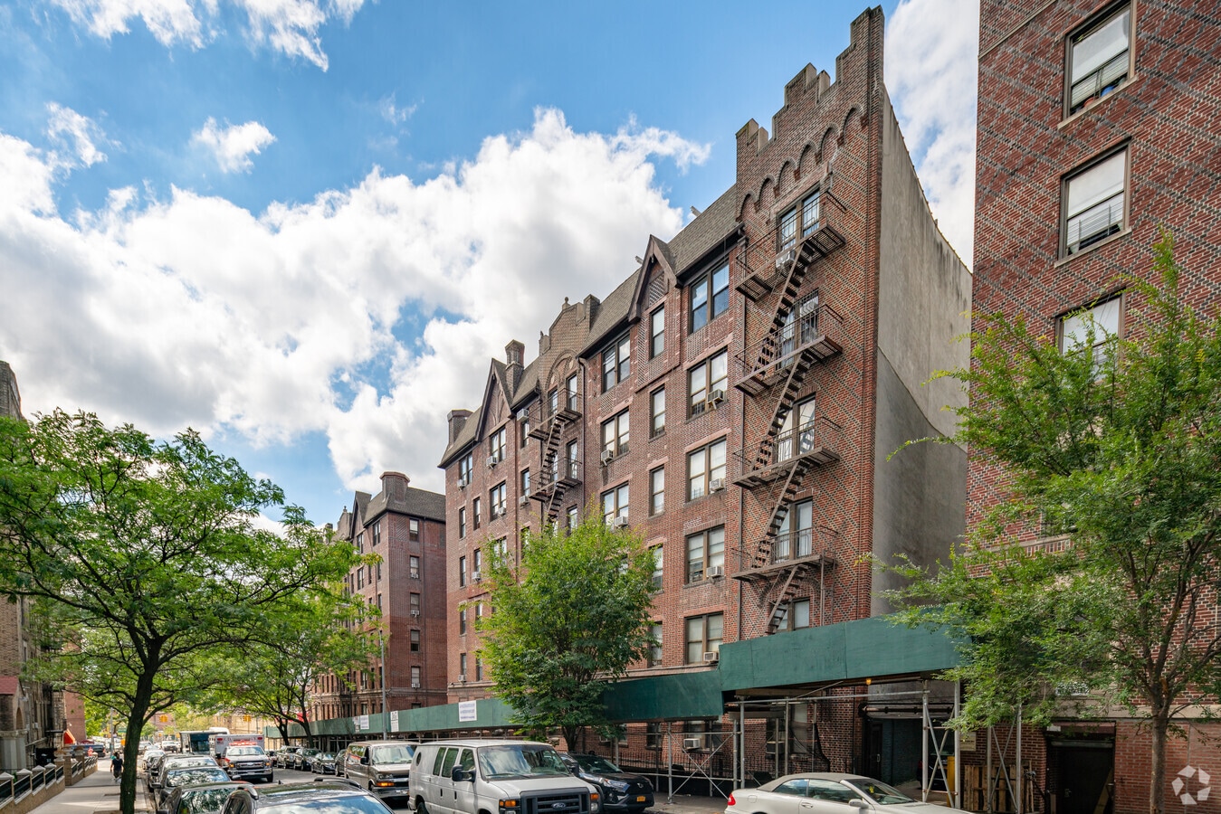 446 Kingston Ave, Brooklyn, NY 11225