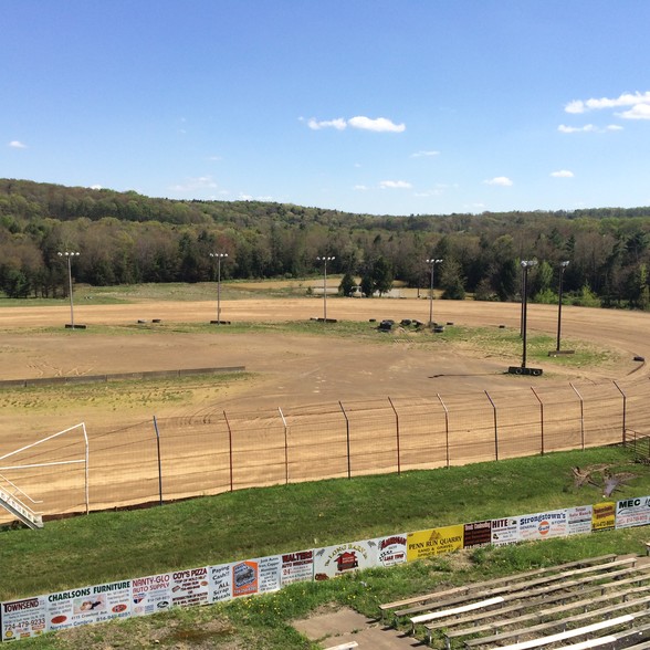 76 Hamill Rd Northern Cambria Pa 15714 Dog Hollow Speedway Loopnet Com