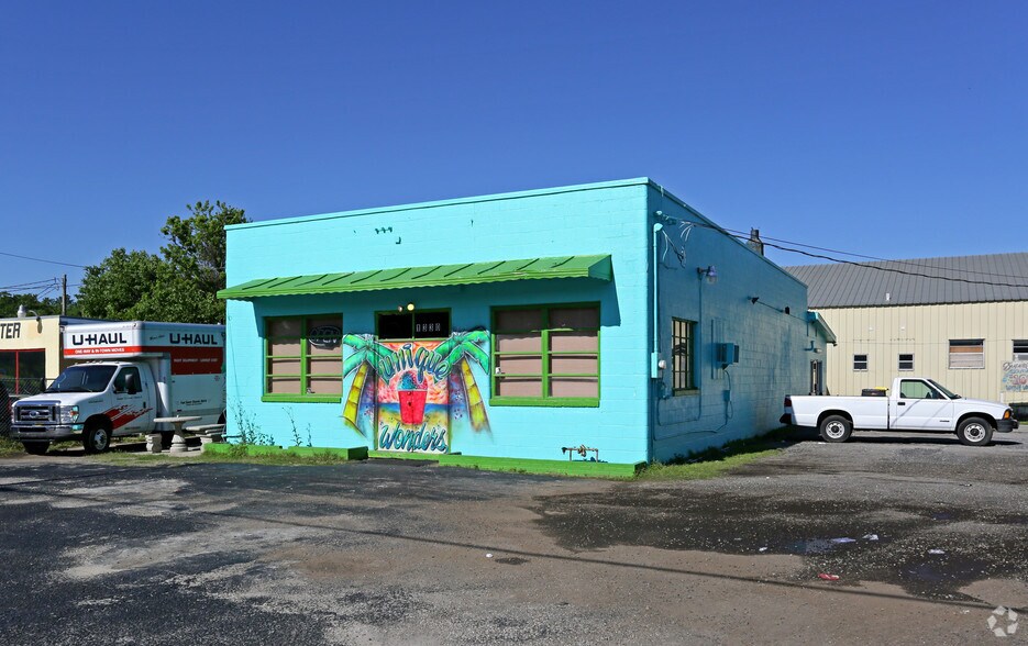 1330 Lake Bradford Rd, Tallahassee, FL 32304