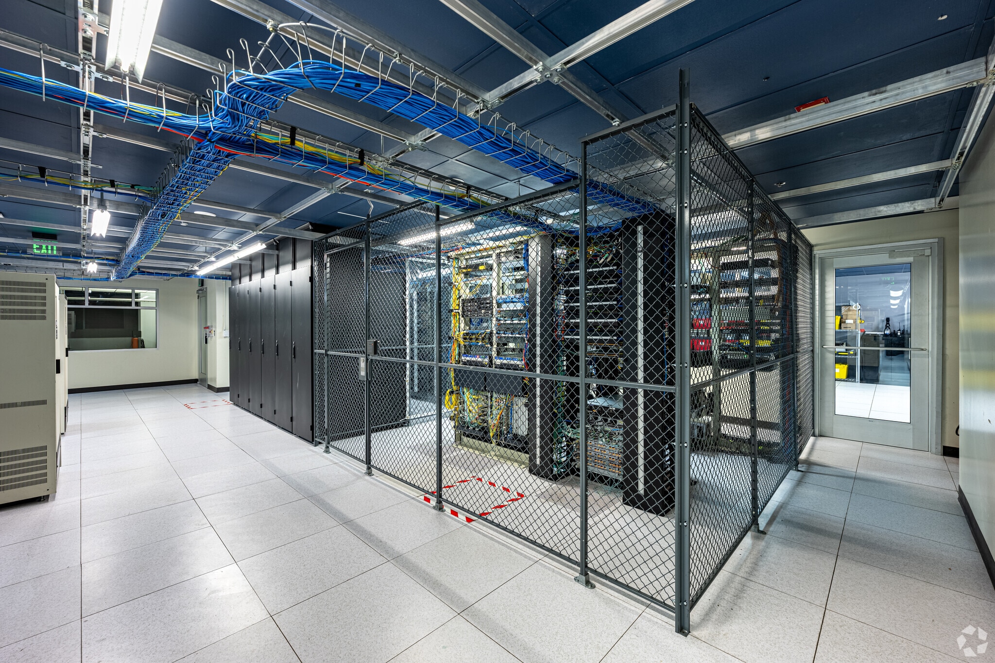 3250 Wilshire Blvd, Los Angeles, CA for lease Interior Photo- Image 1 of 36