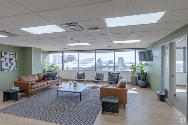 More details for 101 Convention Center Dr, Las Vegas, NV - Coworking for Lease