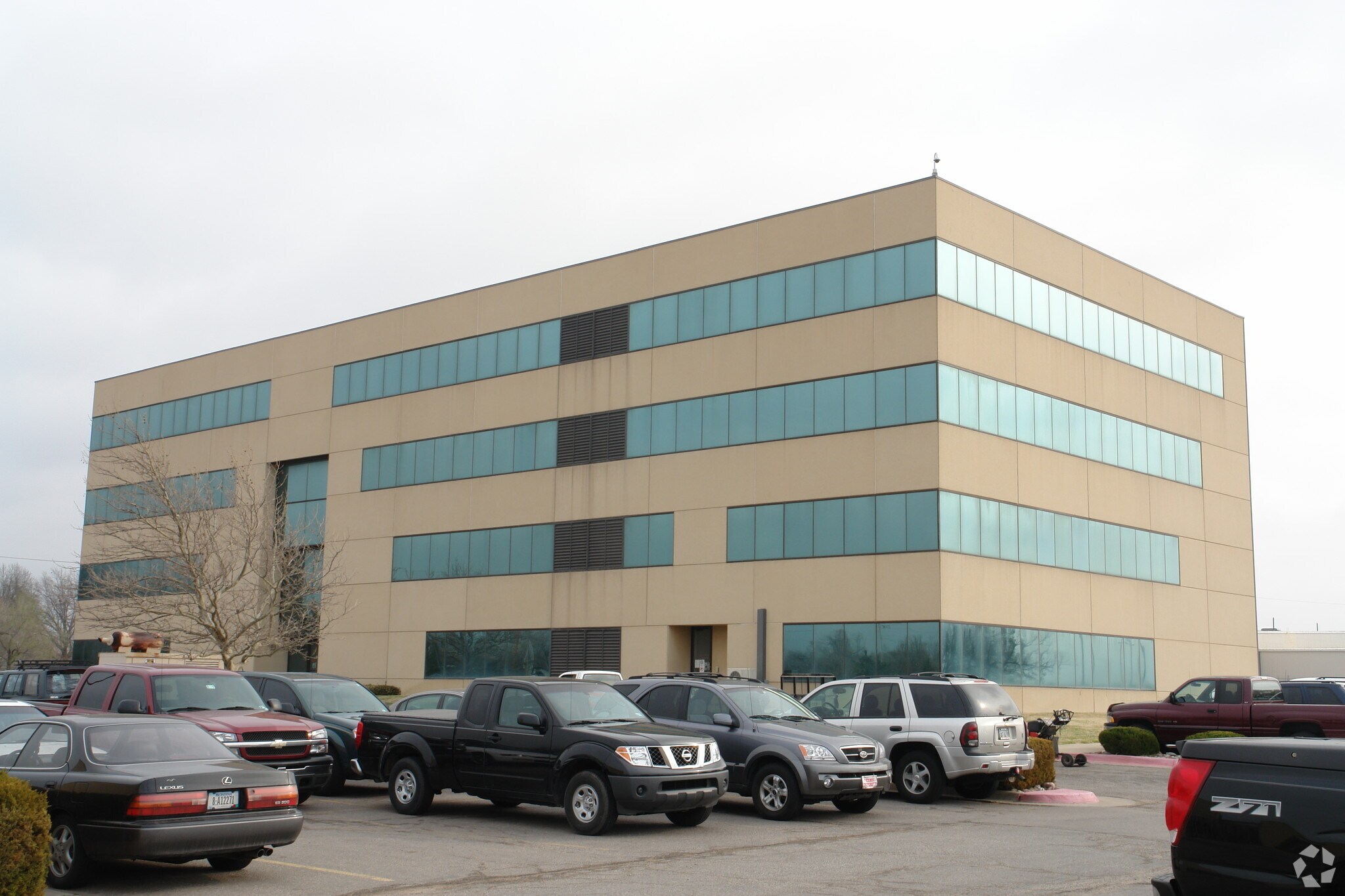 101 S Webb Rd, Wichita, KS for sale Building Photo- Image 1 of 1