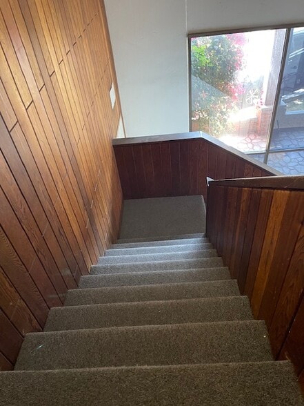 551 W Crowther Ave, Placentia, CA for lease - Interior Photo - Image 2 of 12