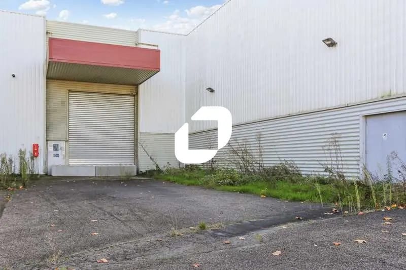 Rue De La Closerie, Lisses for lease - Building Photo - Image 3 of 14