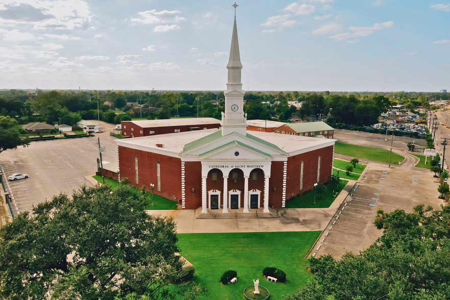 9101 Airline Dr, Houston, TX for sale - Aerial - Image 1 of 56