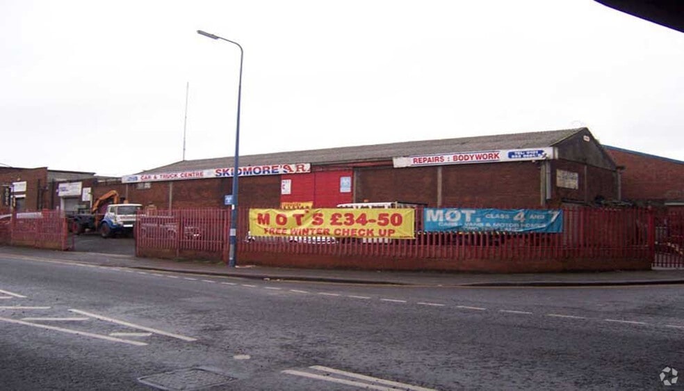 350 Spon Ln S, West Bromwich for lease - Building Photo - Image 2 of 4