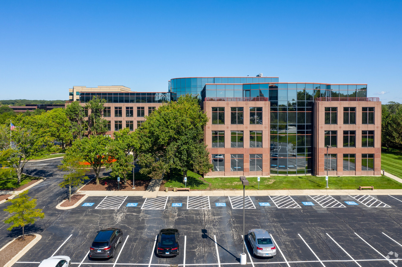 2200 Cabot Dr, Lisle, IL 60532 - Corporate Lakes III | LoopNet