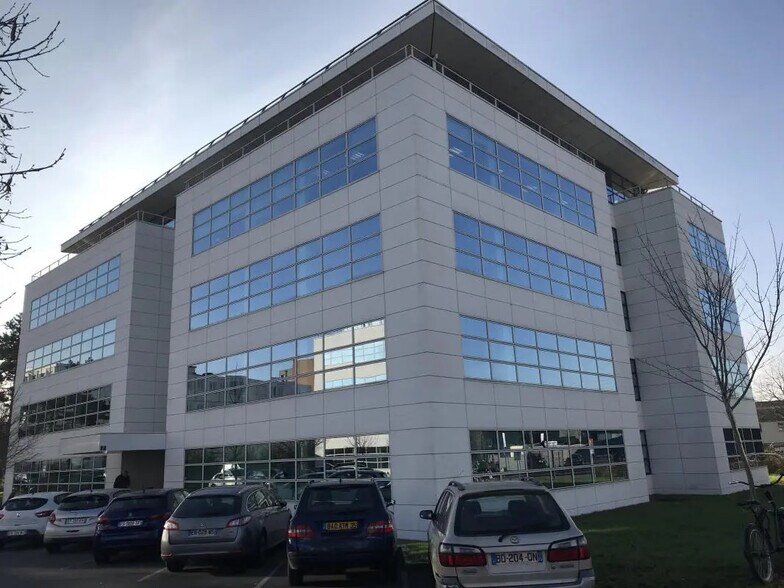 Office in Rennes for lease - Building Photo - Image 3 of 6