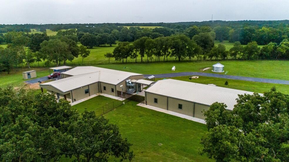 40693 Center Hill Road rd, Hempstead, TX for sale - Building Photo - Image 3 of 88