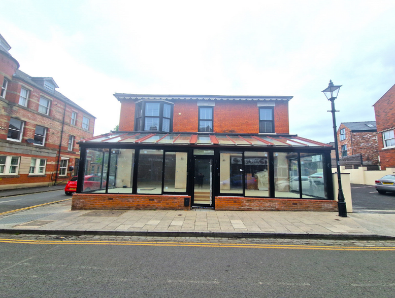 6-8 Shaw Rd, Stockport for lease - Primary Photo - Image 1 of 1